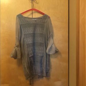 Tempo Paris - women's top - NWOT - large